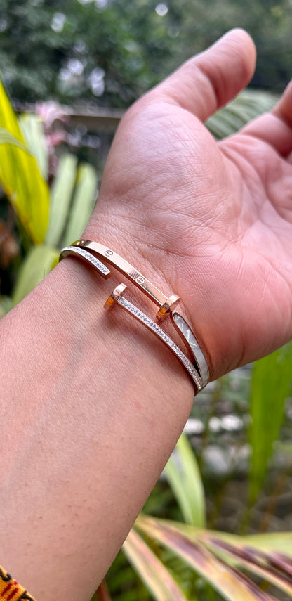 Mother of pearl nail bracelet