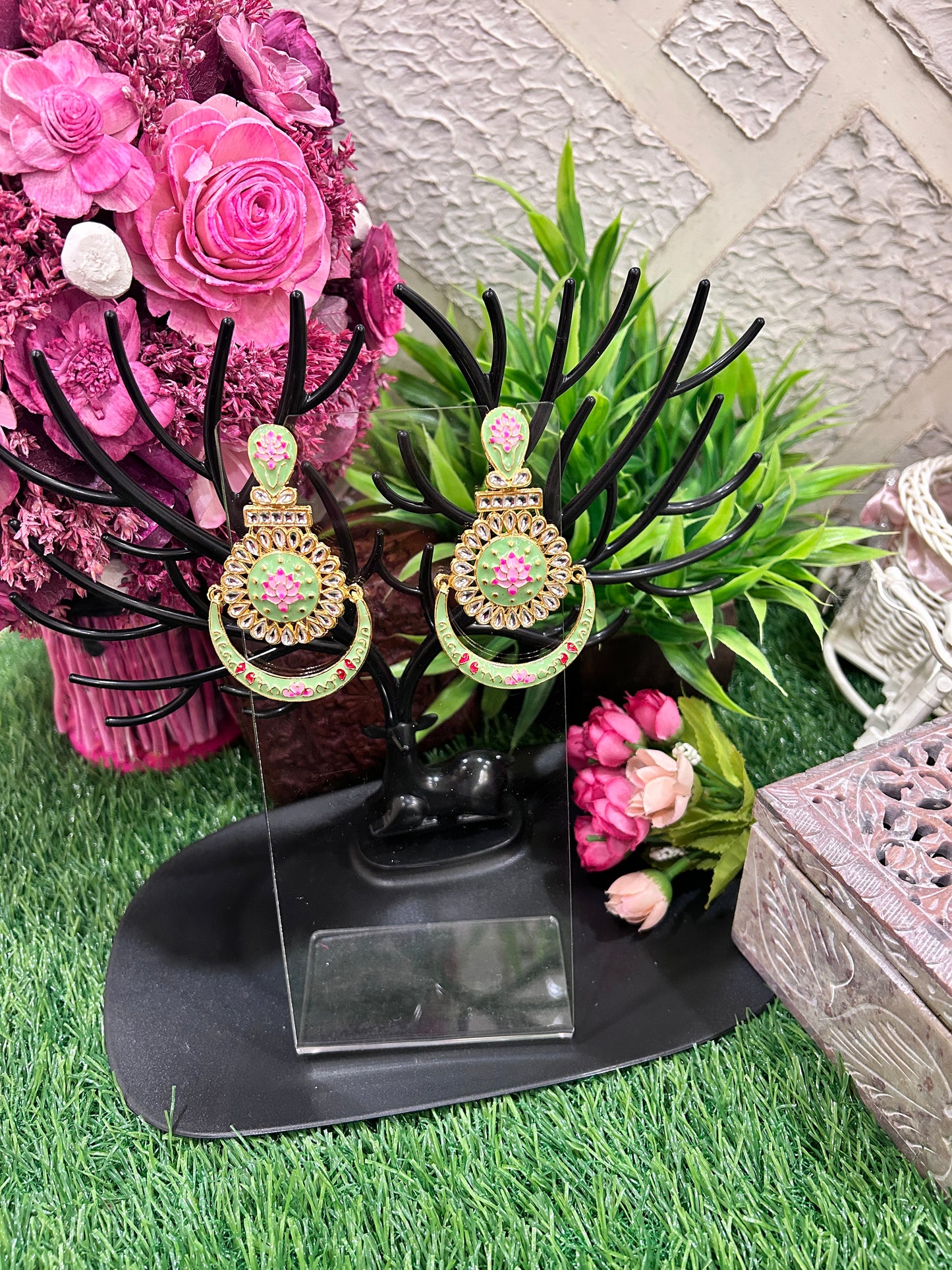 chand bali pink green