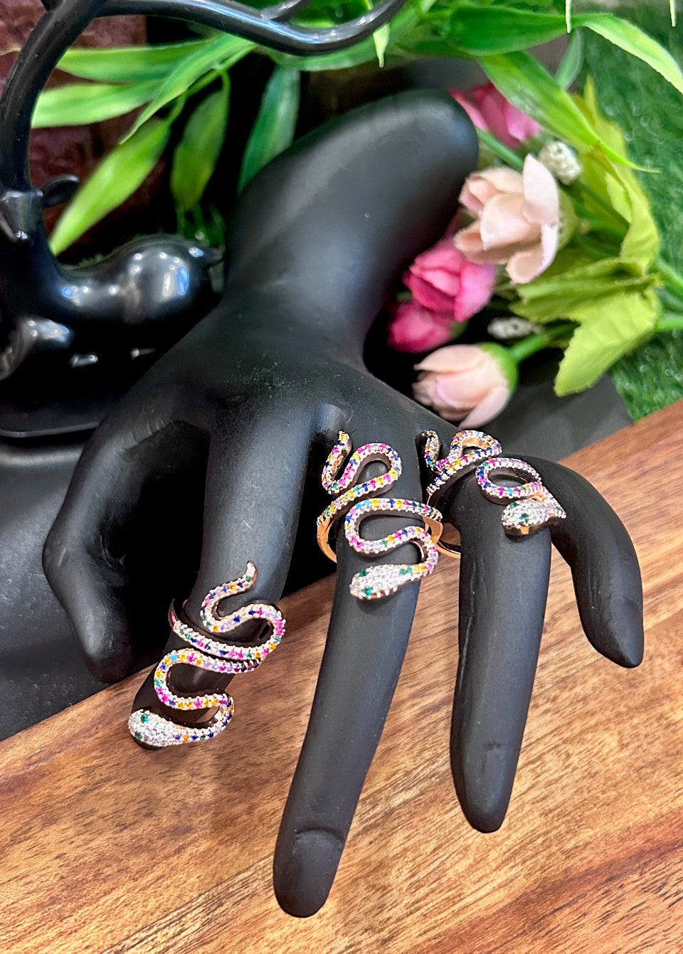 Snake lovers ring