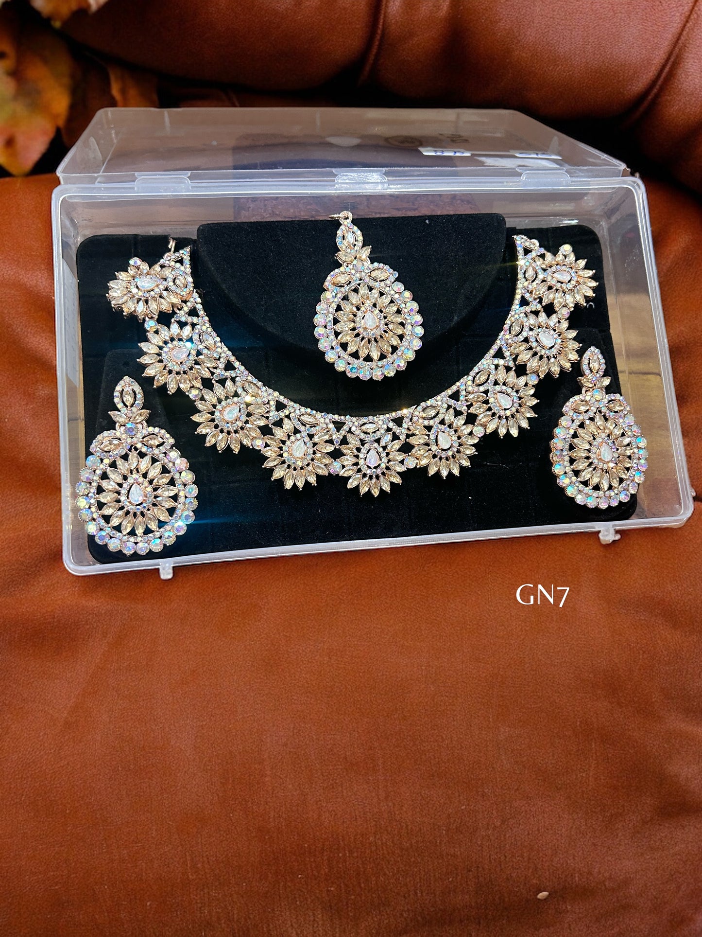 Divya necklace set with mangtika