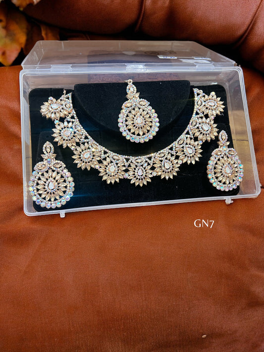 Divya necklace set with mangtika