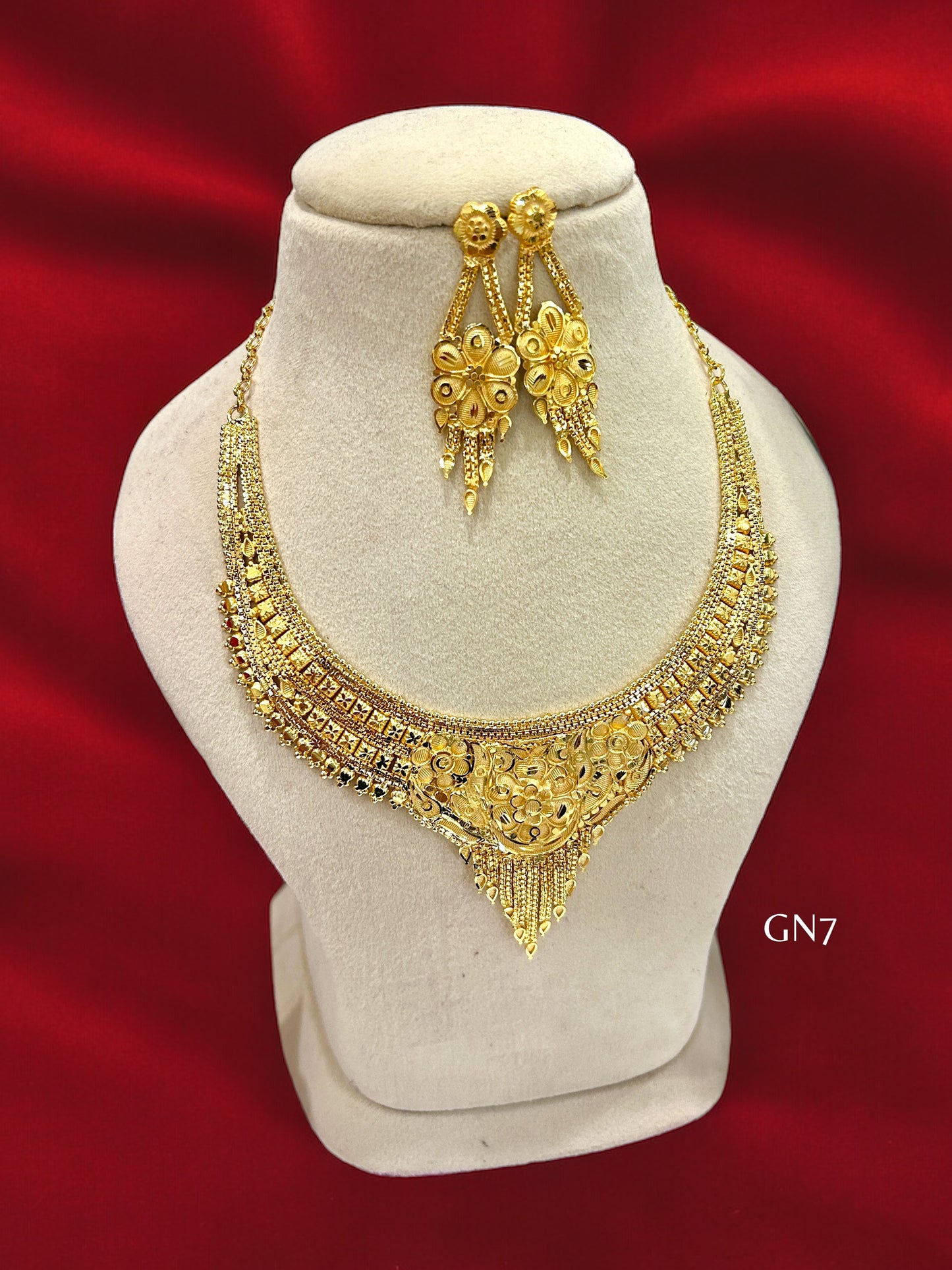 1 GM GOLD sayesha necklace set