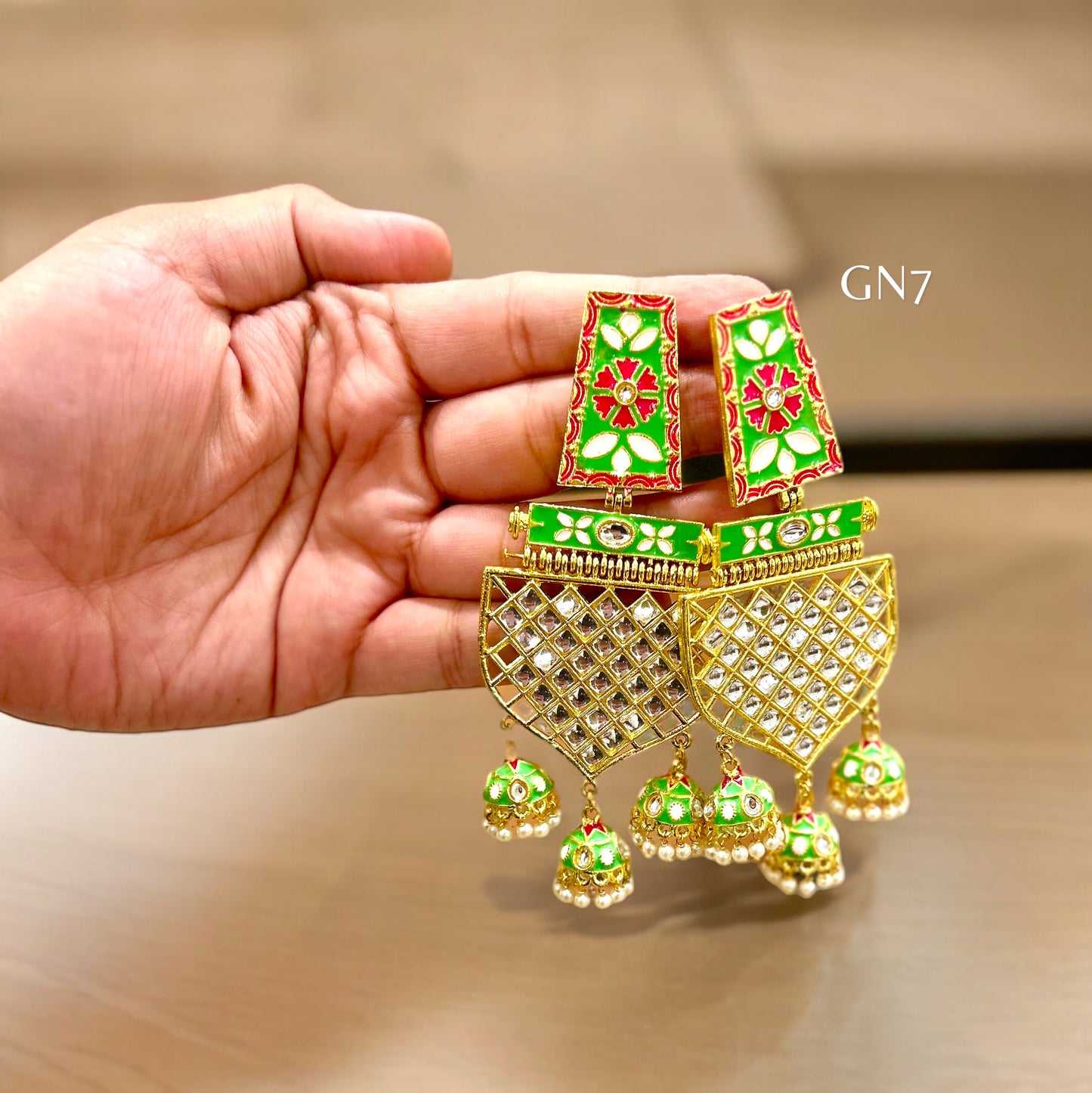 Ishqia jhumka