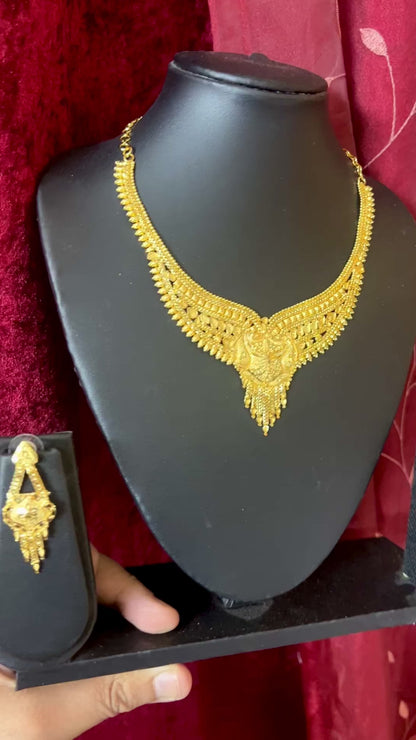 Darling gold necklace set